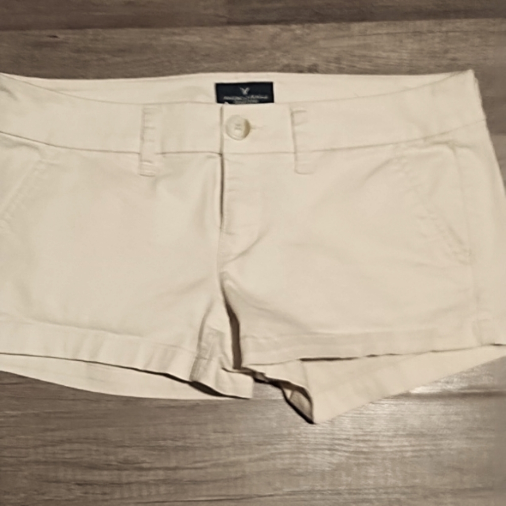 Like new American Eagle shorts.